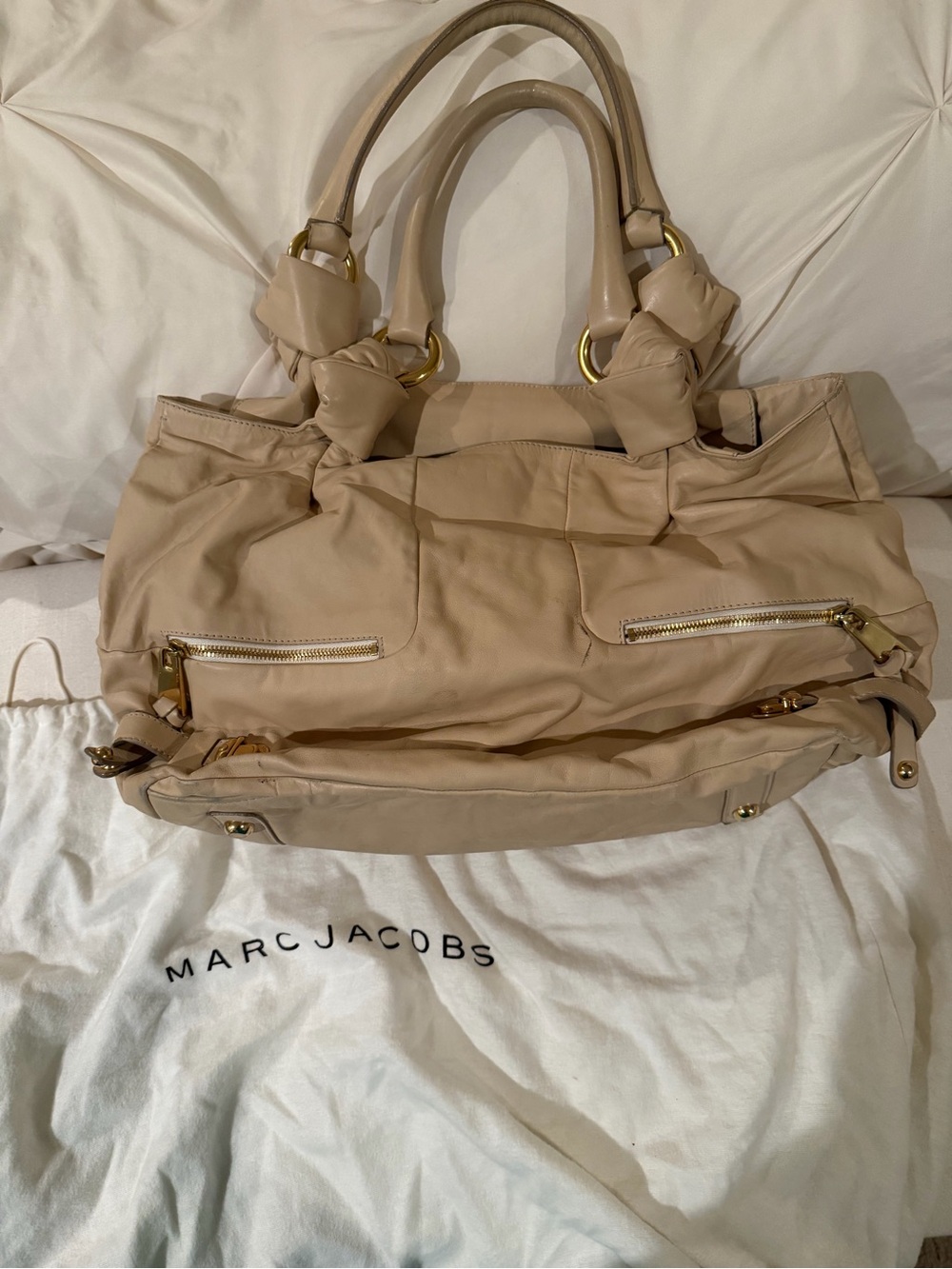 Marc Jacobs Cream Calfskin Leather Shoulder Bag